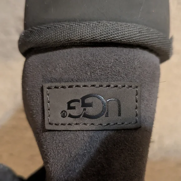 Ugg Gray Short Boots 8 Size - Picture 10 of 10